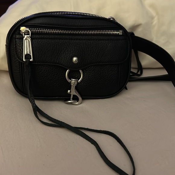 Rebecca Minkoff Blythe Belt bag  in Black inside/outside zipper and pocket - Picture 4 of 5